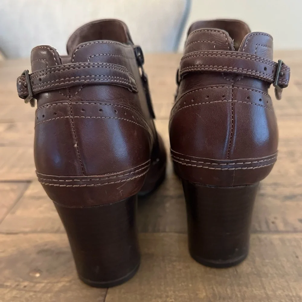 Clarks boots are
